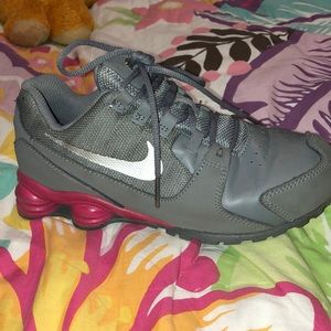 nike shox girls size 2